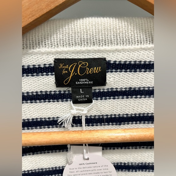 J Crew Midweight cashmere boatneck sweater in snow navy stripe Large NEW mended - Picture 8 of 12